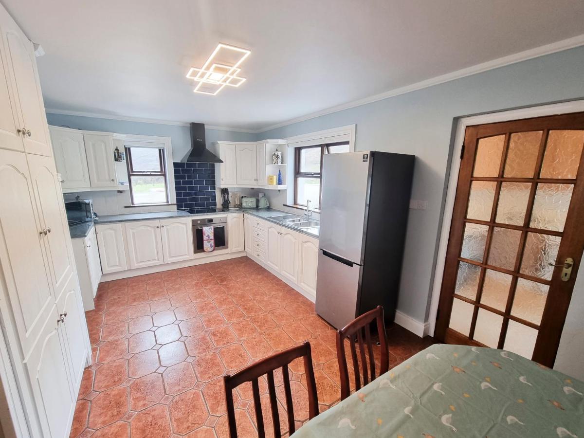 3 Bed Renovated Cottage Carramore Lake, Belmullet Ballina (Mayo) Exterior foto